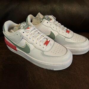 NEW Women Nike Air Force 1